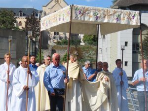 Fête-Dieu @ Eglise Saint Malo | Dinan | Bretagne | France